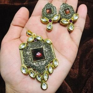 Kundan broad  pendent with earring
